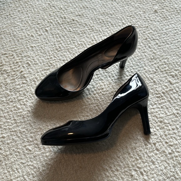 Ladies 2” heels - Picture 2 of 2